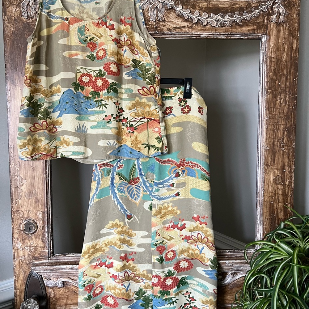 Citron Santa Monica‎ size M Silk Floral/Nature Two-Piece Set